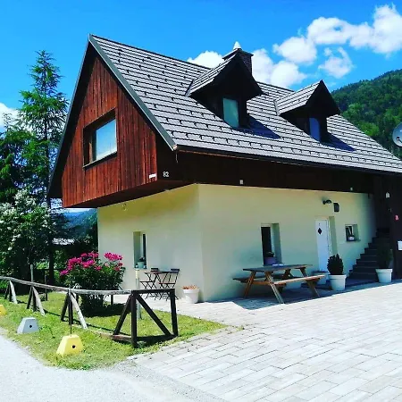 Podkoren 82